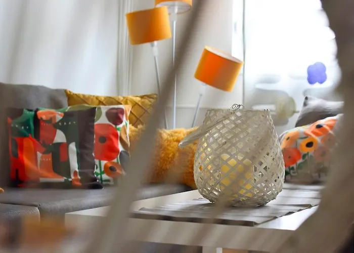 Apartment Colorful Downtown *