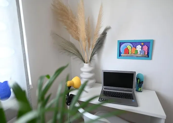 Colorful Downtown Apartment Skopje